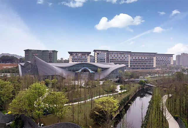 峨眉山出臺(tái)“人才政策”，支持四川大學(xué)華西峨眉醫(yī)院建設(shè)